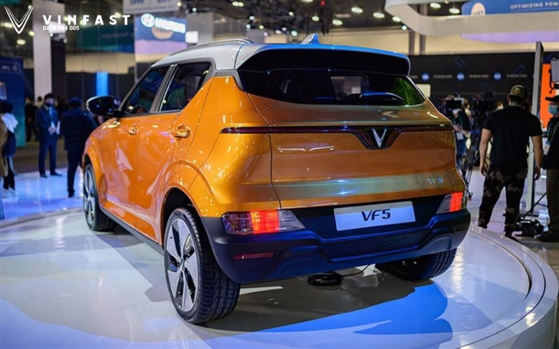 đuôi xe vinfast vf5